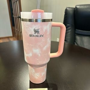 Peach Tie Dye Target Release Stanley. Used excellent condition.